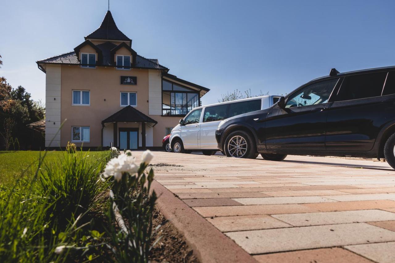 Navigator Hotell Palić Eksteriør bilde